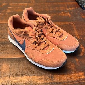 Nike Venture Runner, Brown